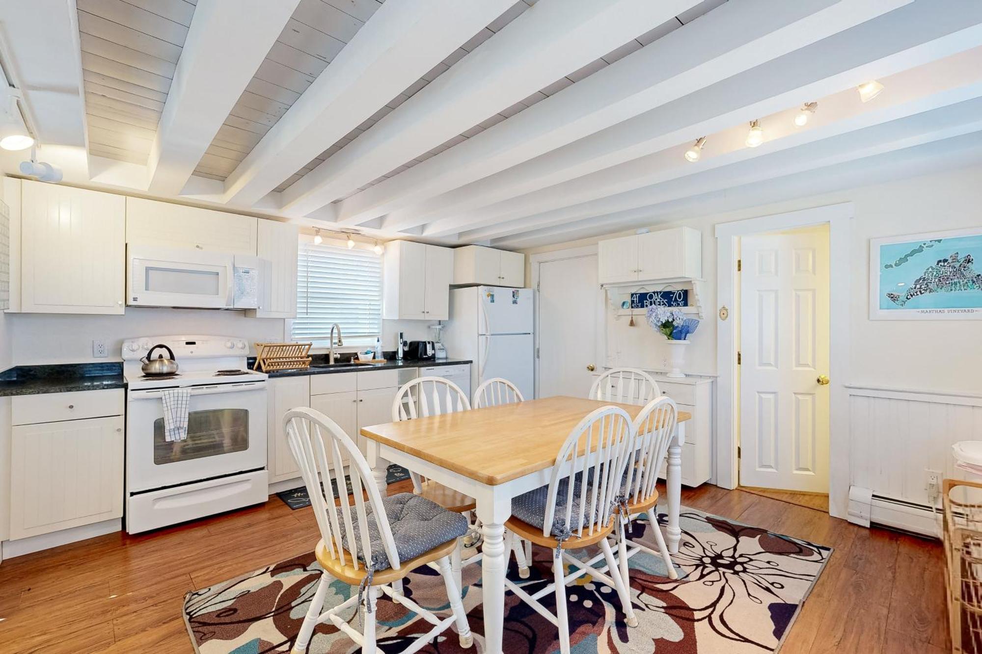 Oak Bluffs Cottage Exterior photo