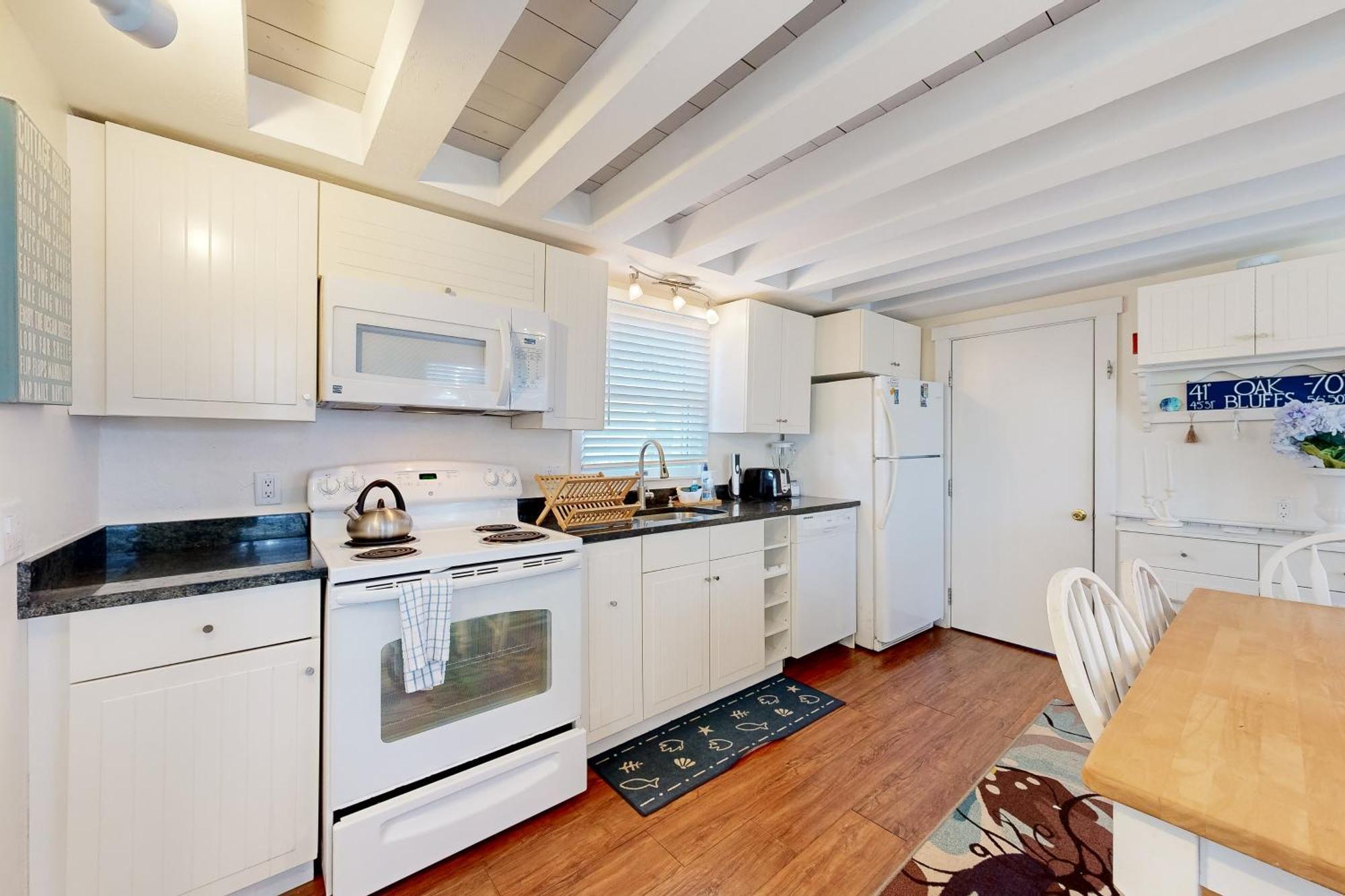 Oak Bluffs Cottage Exterior photo